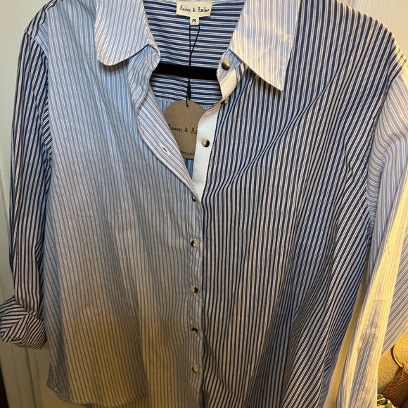 Women’s Button Down Blouse - Picture 5 of 6